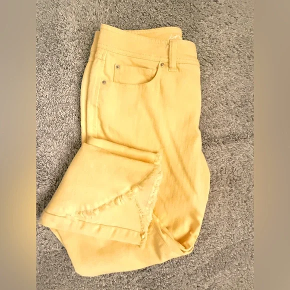 💛INC💛 Women’s Yellow Ankle Cropped Jeans sz 6 - Picture 2 of 8
